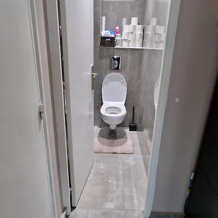Apartment Centre 2