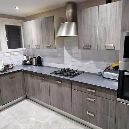 Apartment Centre 2